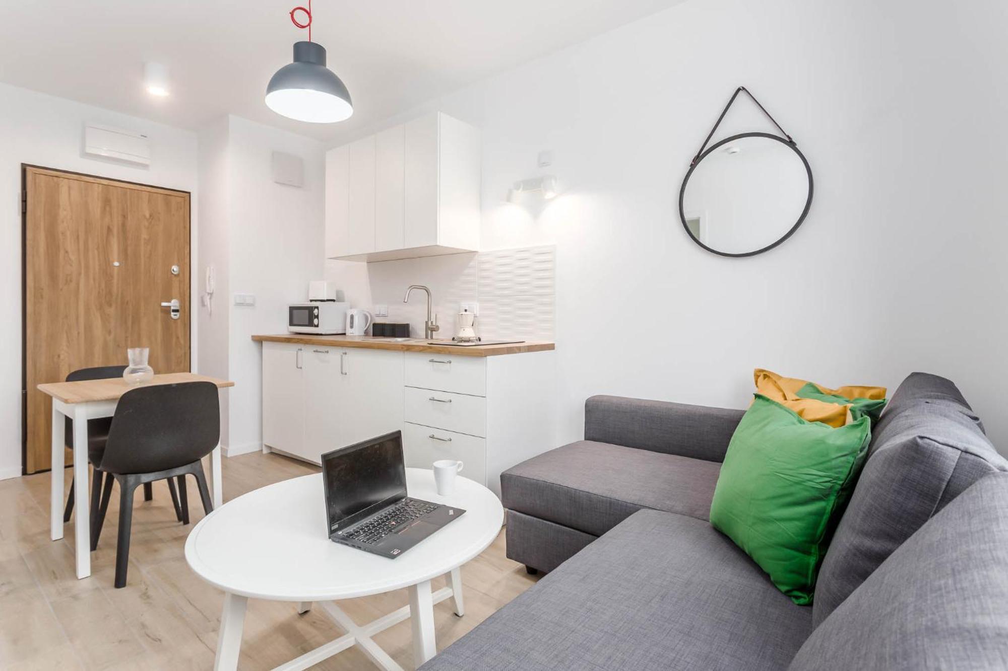 Enjoy! Ursynow Apartment วอร์ซอ ภายนอก รูปภาพ
